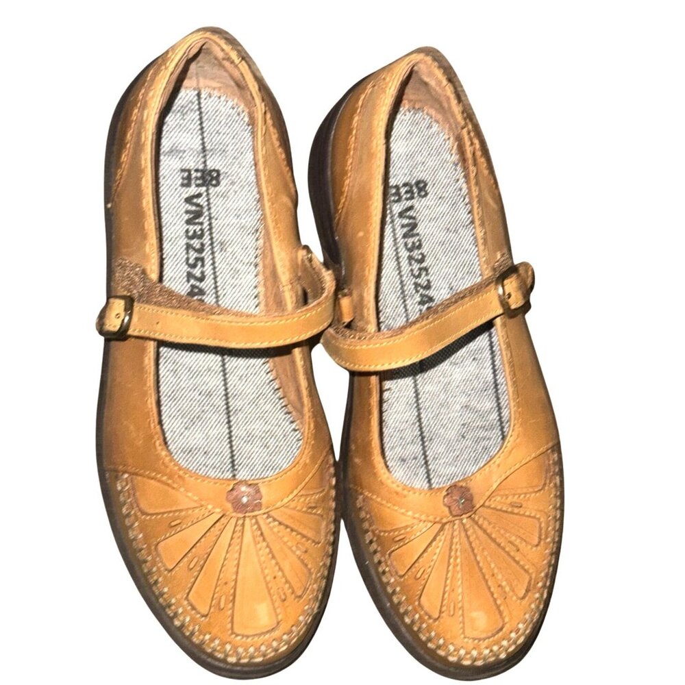 Dr. Comfort Paradise Womens Leather Mary Jane Shoes Size 8W Tan With Flower Deta